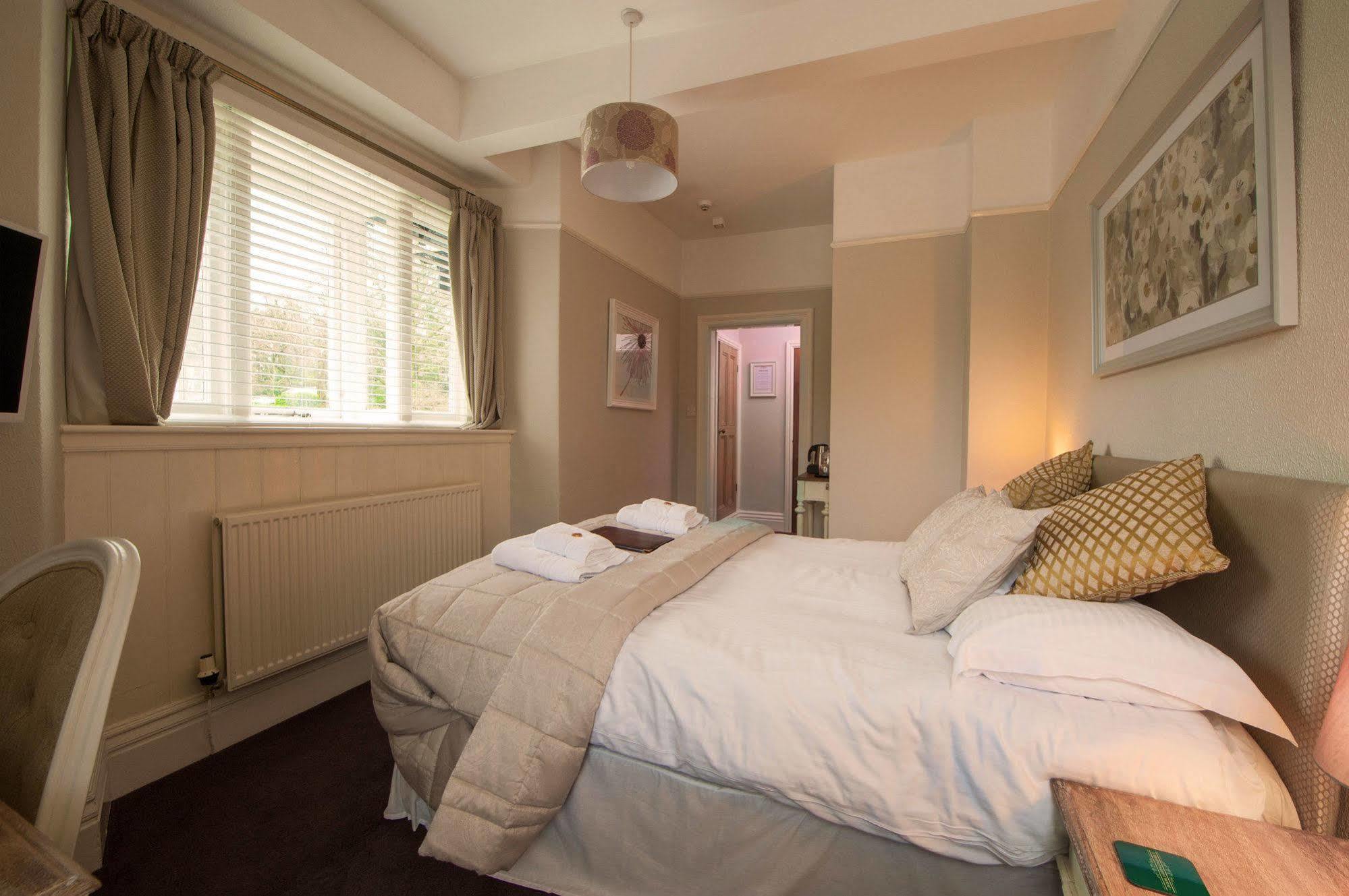 Chestnuts Guest House (Adults Only) Windermere Exteriör bild