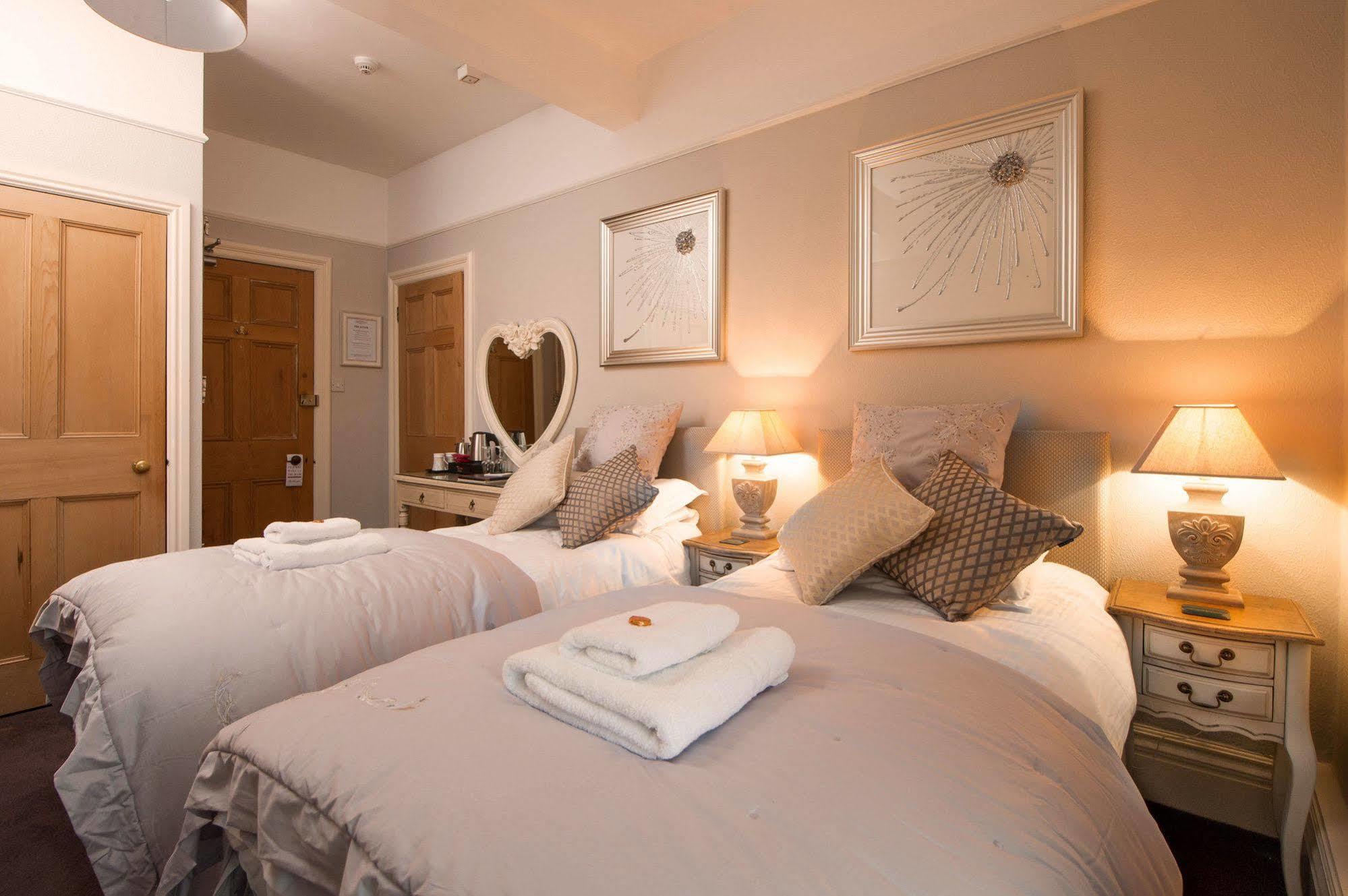 Chestnuts Guest House (Adults Only) Windermere Exteriör bild